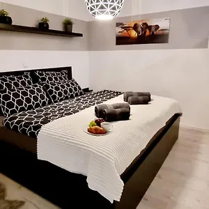 Apartamento New Modern Selfcheckin Publicfreeparking Highspeed Wifi Kingsizebed